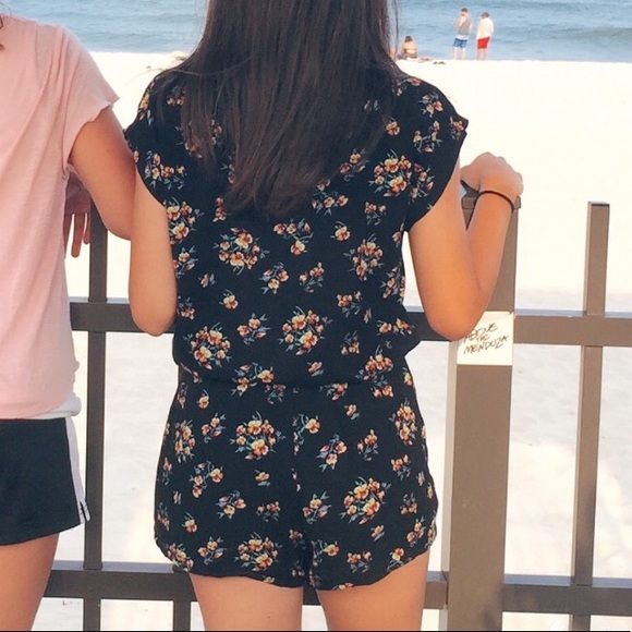 Black Floral Romper - Picture 4 of 4